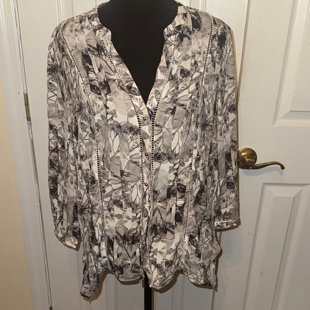 H&M Black and White Floral Blouse